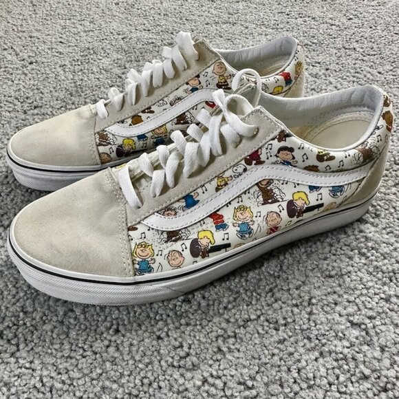 Vans x Peanuts Old Skool 'Snoopy' and Peanuts Sneakers - Size 10 - EUC Like New - Picture 1 of 11